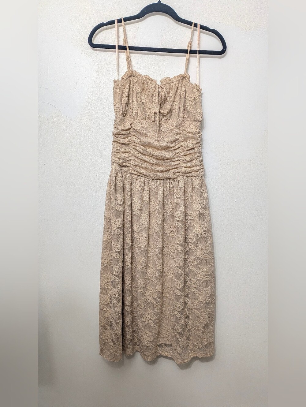 NWT 😍 Monteau Women's Beige Lace Midi Dress with Spaghetti Straps Xs